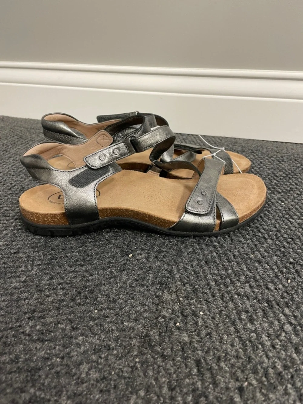 Taos Womens Grand Z Strappy Leather Metallic Ankle Strap Sandals - Picture 2 of 5